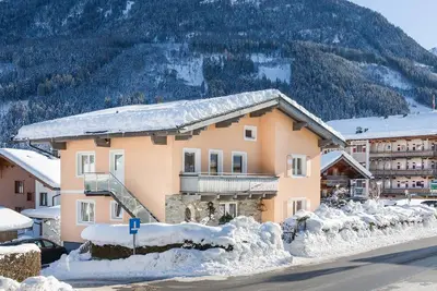 Image de Appartement de vacances Neukirchen am GroĂźvenediger pour 1 - 7 personnes avec 3 chambres Ă coucher -
