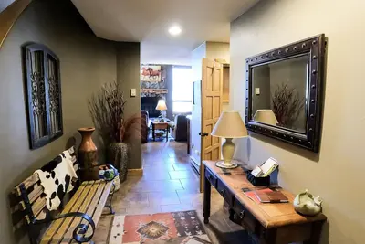 Image de Epic Mountain Views! End Unit! 2 Miles North of Purgatory! Heated Pool!