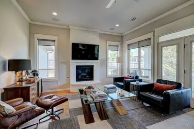 Image de Contemporary 3 Bd / 2b home in Edmond