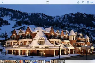 Image de August 3- 9, 2025 Special @ Aspen Mountain Residence 3 bed 3 bath
