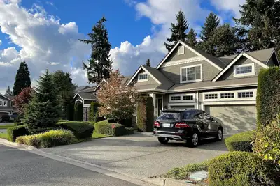 Image de Bright and sunny South Rose Hill home close to downtown Kirkland