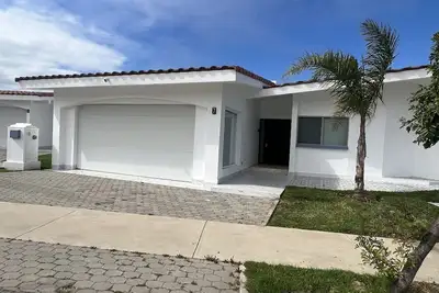 Image de Villa #7. Beautiful full house, totally equipped, close to sea