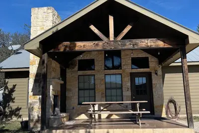 Image de Concan Springs on River Road # 2 (Book 1 or all 3 cabins)