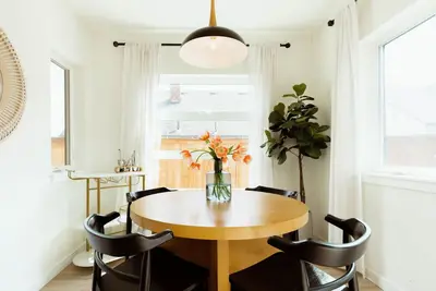 Modern 2bd Getaway | Private Yard | City Views