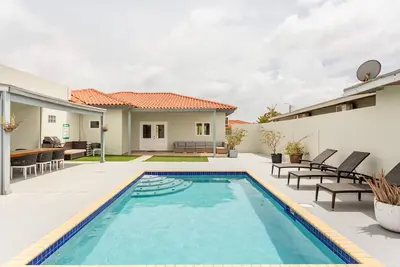 Image de Villa Topaz- 3br | 2ba-5 car min to Palm Beach
