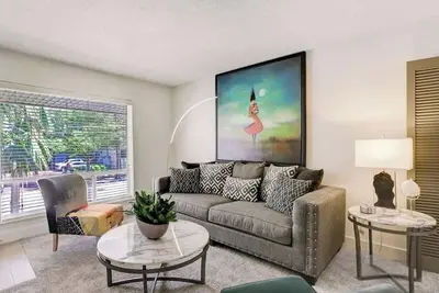 Image de November Starbucks Specials Marquee Uptown Galleria