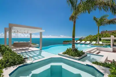 Image de Oceanfront + Beach Access!