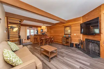 Image de Dog Friendly Chalet w/ Fire Pit & Lake Views