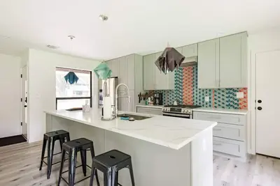 Image de Central Atx Home - Bike, Hike, Eat - 3bd/2ba - New