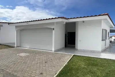 Image de Villa #8. Beautiful full house, totally equipped, close to the sea.