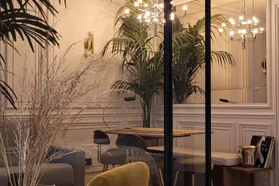 Image de Elegant Suit in Montmartre by an Architect