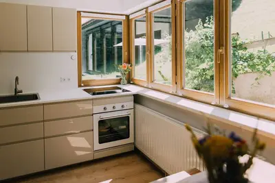 Image de Wake up with a view of the mountain and lake