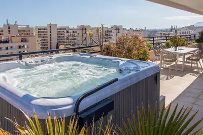 Image de Penthouse Central old town Marbella, Sleeps 8, 3 bedrooms, 4 bathrooms, free A/C