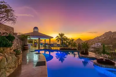 Image de 6br Casa Connie is Walking Distance to Pedregal City Center and fts. 2 Pools!