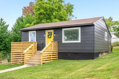 Image de Sunset Cottage - Mtn/Sunset views, Great location!