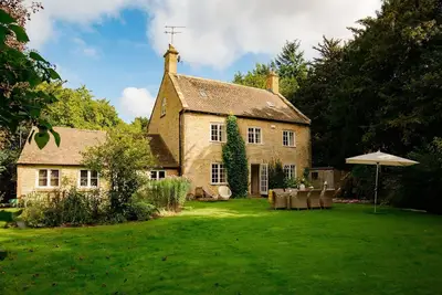 Image de Temple Guiting Cottage - sleeps 10 guests in 5 bedrooms