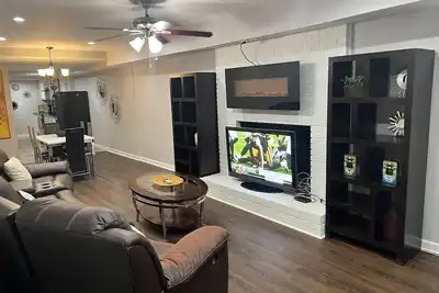 Image de Heated Pool ~ The White House Atlanta - Terrace Level