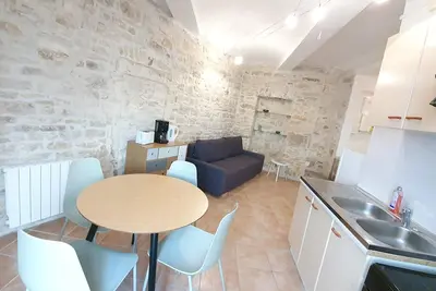 Image de Appartement en pierre au coeur de Barjac