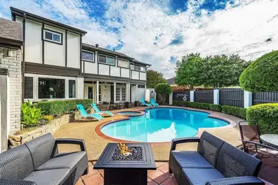 Image de Pool Oasis | Game Loft w/ Ps5 | 12 Beds | ✓ Pets