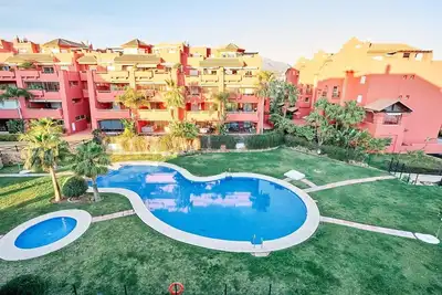 Image de Magnifique penthouse près de la plage. Vue mer, piscine, Wi-Fi, climatisation, balcon et terrasse.