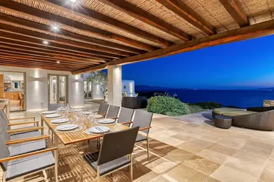 Image de My Rental Homes - Villa Virgil with heated pool, Jacuzzi, basketball court and gym