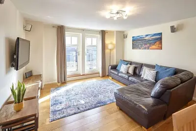 Host & Stay | Abbey Horizon