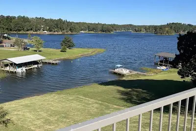 Image de Lake Tuscaloosa Waterfront home with Amazing Views 4 bed 4 bath + Gameroom