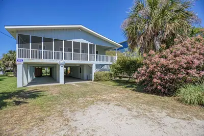 Image de Ocean Breeze - Near Ocean, 5 Bedrooms, Litchfield