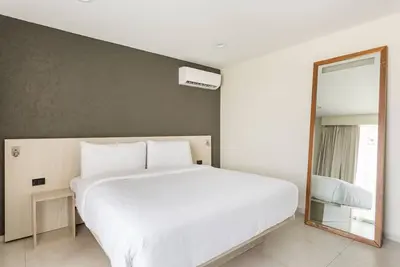 Image de Rooftop Pool w/Lounge Area-2be2ba Sleeps 4  #A5