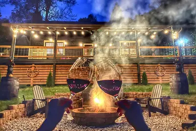 Image de Smoky Mountains FamiLee Cabin in Wears Valley 2/2