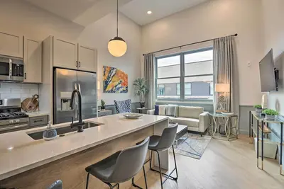 Image de Modern Downtown Birmingham Condo w/ Rooftop Access