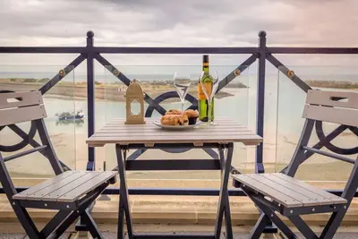 Image de Seaviews Sovereign Harbour - adults-only apartment with stunning water views