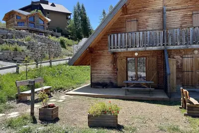 Image de Chalet, 150m du centre station, vue montagne, remise en forme, terrasse, parking, télévision