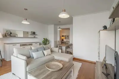 Modern and comfortable apartment with pool and gym - Piornais Residence I