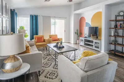 Image de Cactus oasis in Suburban Phoenix