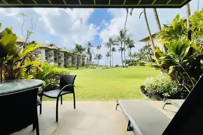 Image de Lae Nani 414 is Beautiful! Ground Floor Oceanfront Condo Sleeps 6 with A/C