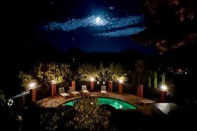 Image de Sedona's Best Red Rocks Views: Hot Tub.
