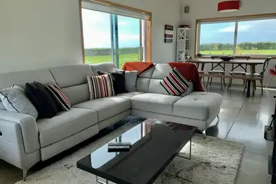 Image de Stunning 3 Bedroom Seaside Bach on the Coastline