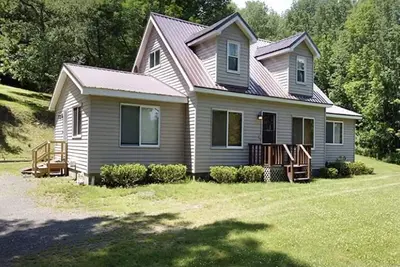 Image de Score a Home Run with Triple Play Hideaway – 2 Mins from Cooperstown Dreams Park