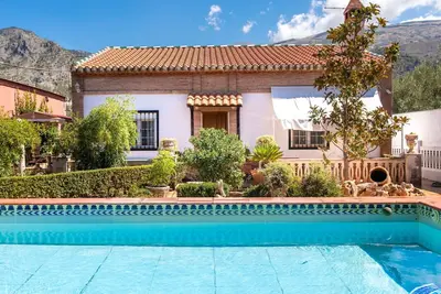 Image de Belle maison de vacances privée avec Wifi, climatisation, piscine privée, Tv, patio, parking