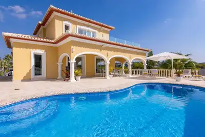 Image de Belle maison de vacances privée avec Wifi, climatisation, piscine privée, Tv, patio et parking