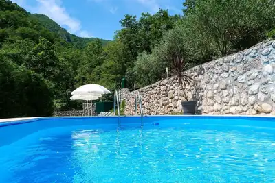 Image de Belle maison de vacances privée pour 5 personnes avec climatisation, piscine, Wifi, Tv et terrasse