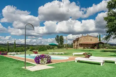 Image de Maison de vacances privée avec Wifi, piscine privée, climatisation, Tv, terrasse, vue panoramique
