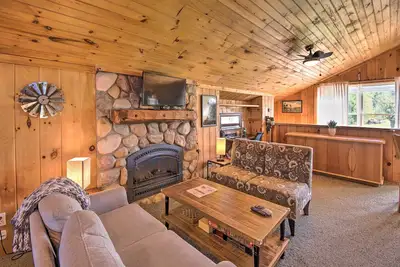 Image de Quaint Gilford Apt with Fire Pit & Pool Access!