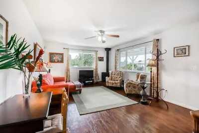 Image de Quiet cul-de-sac house near Volcanoes National Park & golf - snowbird-friendly