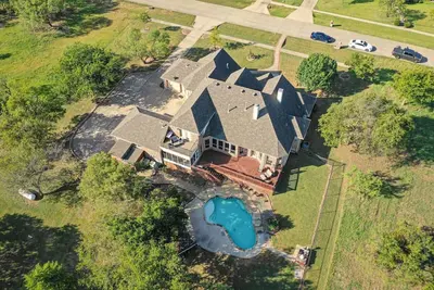 Image de ★Executive Lakeside Estate★ Pool, Home w/o Appt