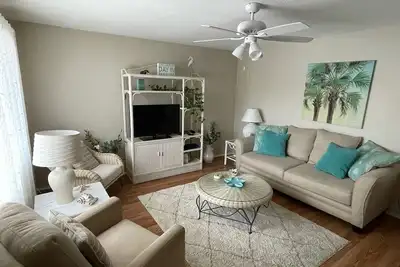 Image de Venice Island: Cozy Condo, walking distance to the beach!