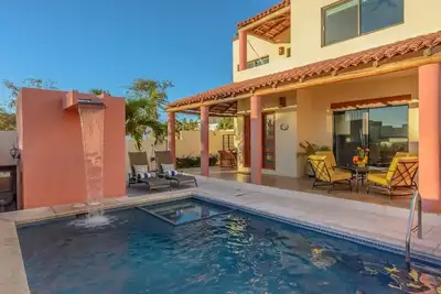 Image de Book 7 Nights, Get 15% Off, Short Walk To Beach, Great Location, Private Pool!