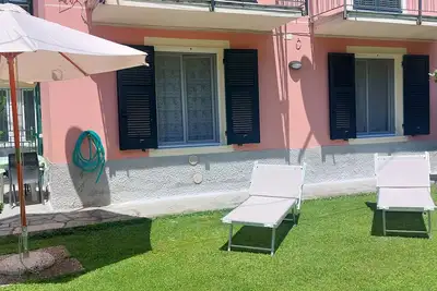 Image de Appartement pour 4 personnes avec jardin privatif