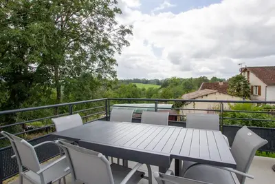 Image de Gîte rénové au cœur du Périgord avec jardin et terrasse